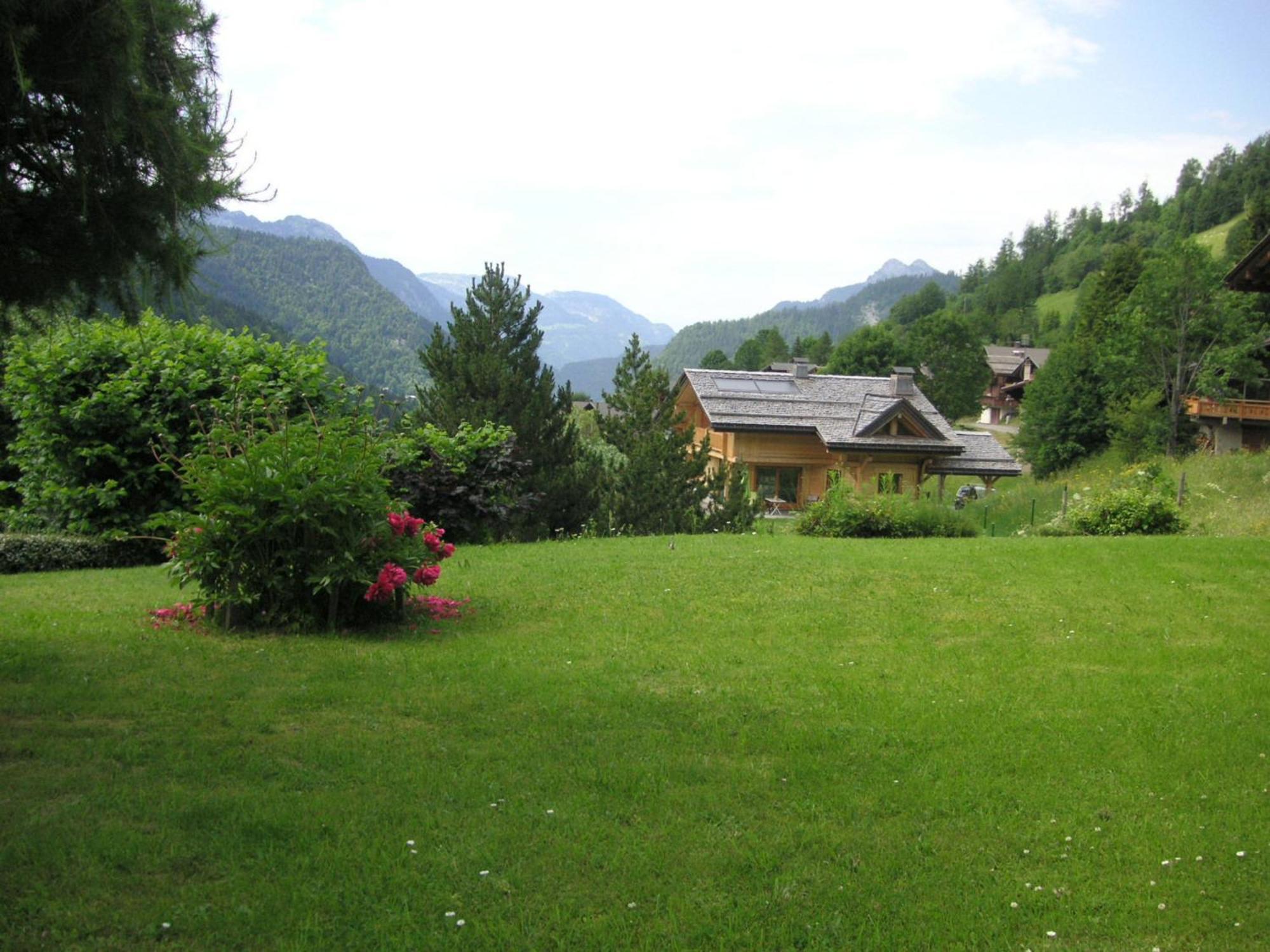 Rez De Chalet Calme Avec Terrasse - 2 Chambres, Proche Pistes A La Clusaz - Fr-1-437-10 Екстериор снимка